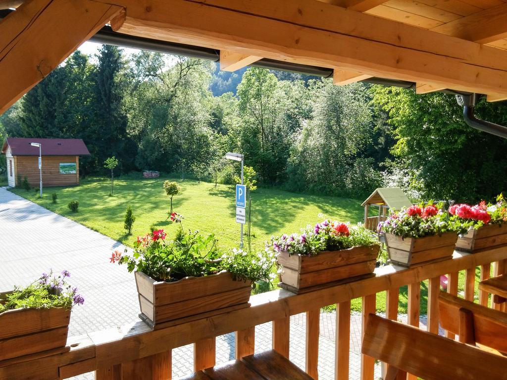 Penzion Mlynarka Rajecke Teplice Bagian luar foto